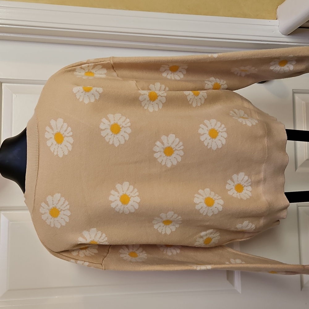 Daisy Floral Button-Up Cardigan - M - Picture 2 of 3